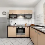 Awesome In Podpican Appartement Potpićan